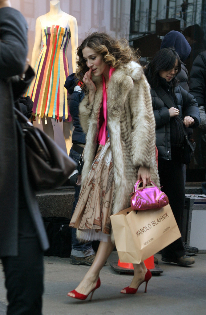 Sarah Jessica Parker during "Sex and the City" - Final Day of Taping - Fifth Avenue - February 4, 2004 at Fifth Avenue, Manhattan in New York City, New York, United States. (Photo by James Devaney/WireImage)
